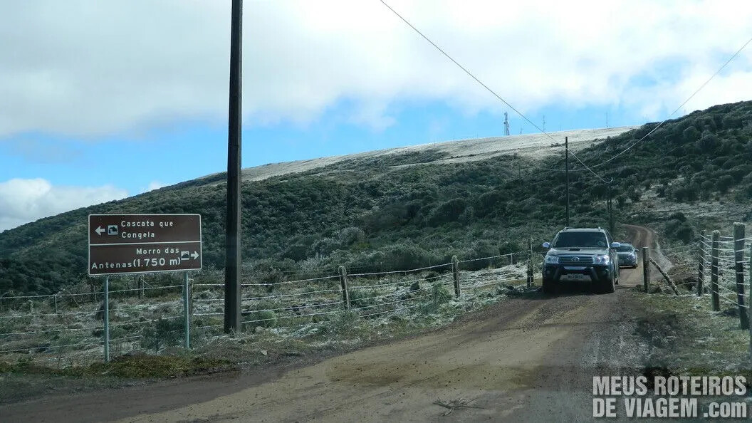 A estrada de acesso ao Morro das Antenas